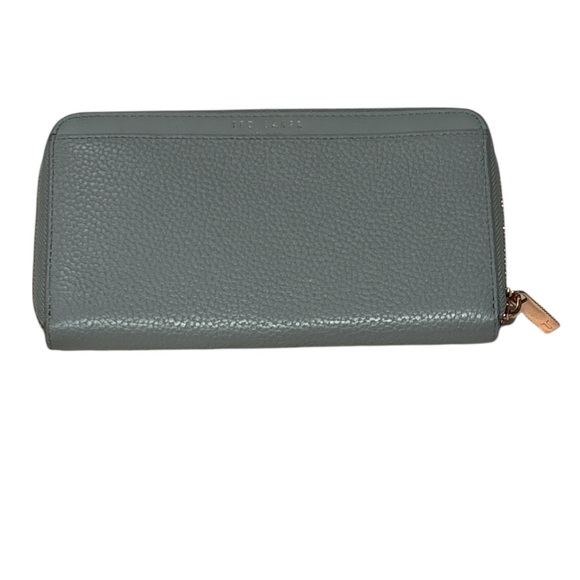 TED BAKER Pug Leather Wallet!! - Picture 3 of 3